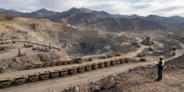 Inversión en minerales críticos cae: qué implica la baja global para América Latina