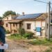 ¿Te pueden multar por vivir solo con placas solares? Lo que conviene saber antes de desconectar tu casa